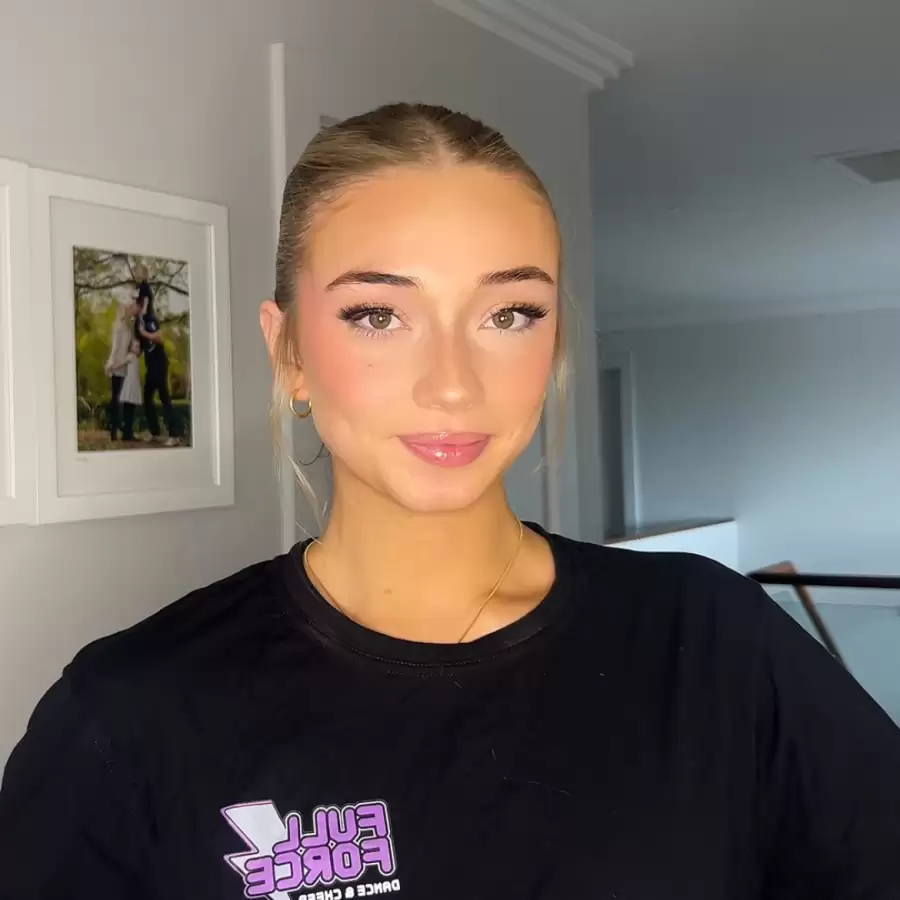 Sahara Knipler